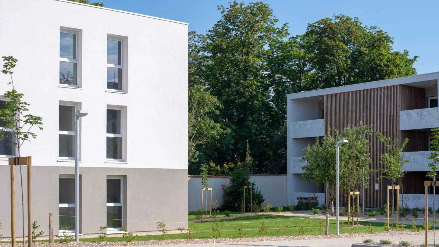 Logement le château Puilboreau côté